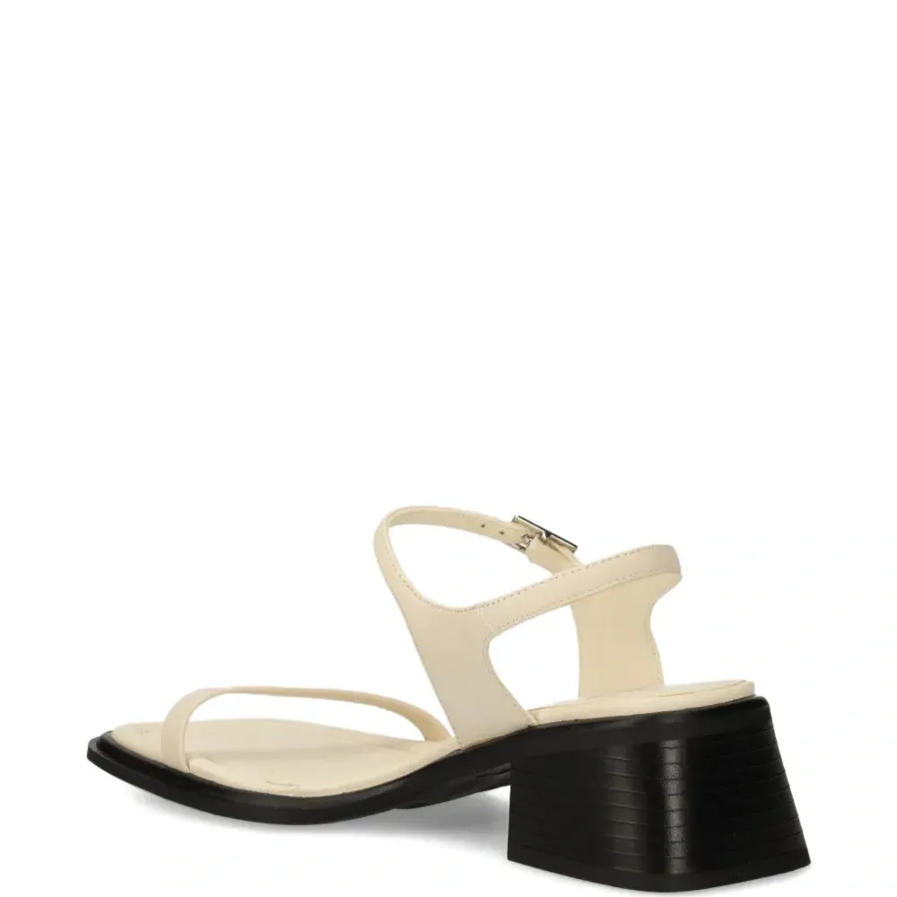 сандалии с пряжками сандалии с пряжками