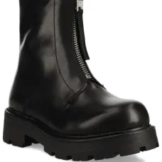 Ботинки с молниями и кисточками