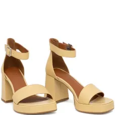 Туфли на блочном каблуке с ремешком на щиколотке Туфли на блочном каблуке с ремешком на щиколотке