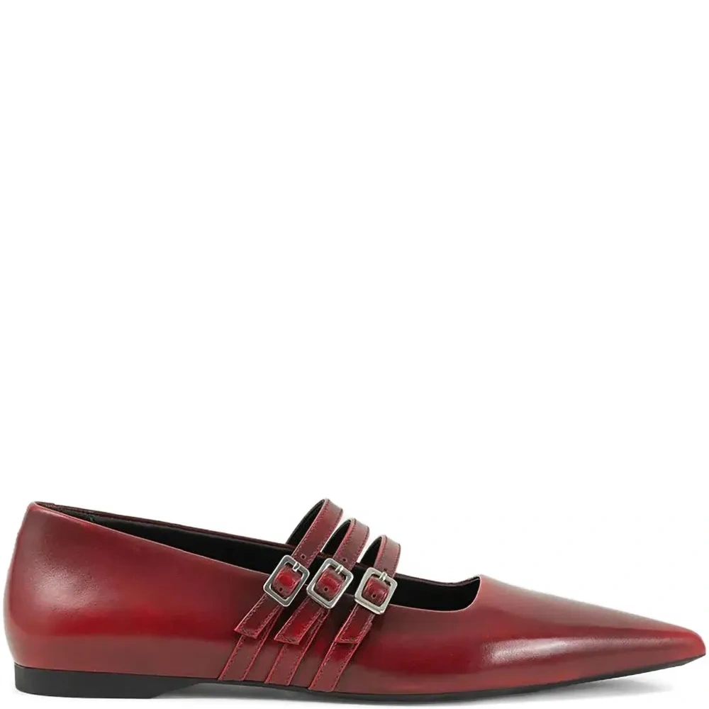 балетки Hermine с пряжкой и заостренным носком