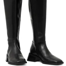 Сапоги с квадратным носком