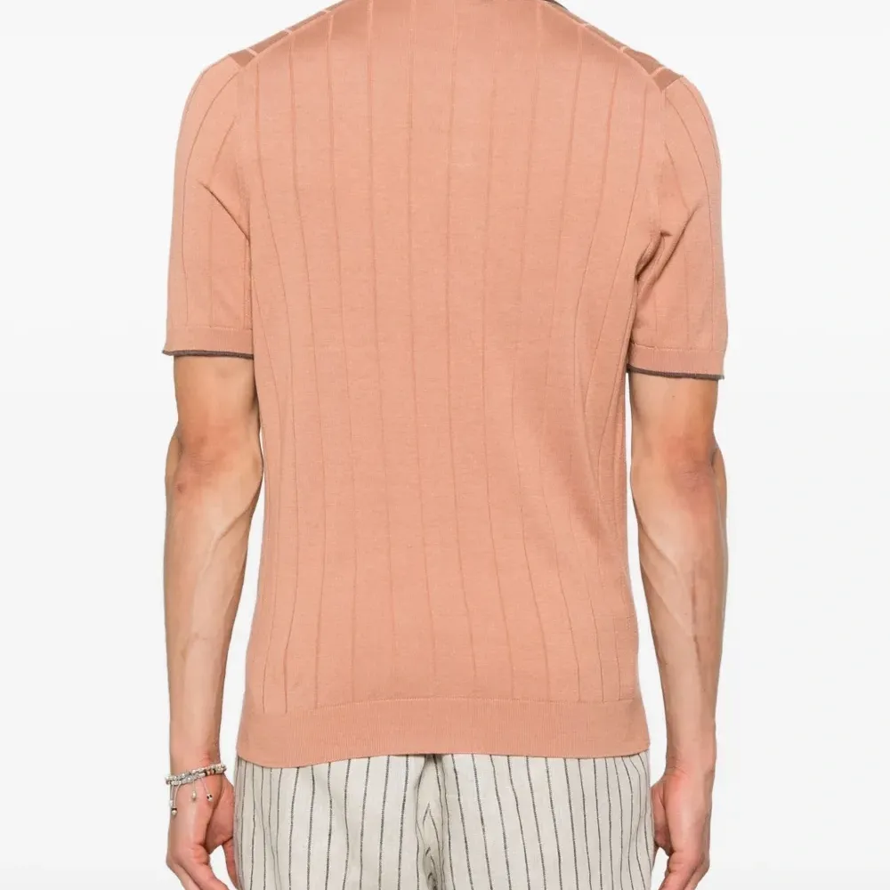 Футболка в рубчик с воротником поло Футболка в рубчик с воротником поло