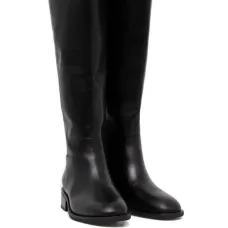 Кожаные сапоги Кожаные сапоги