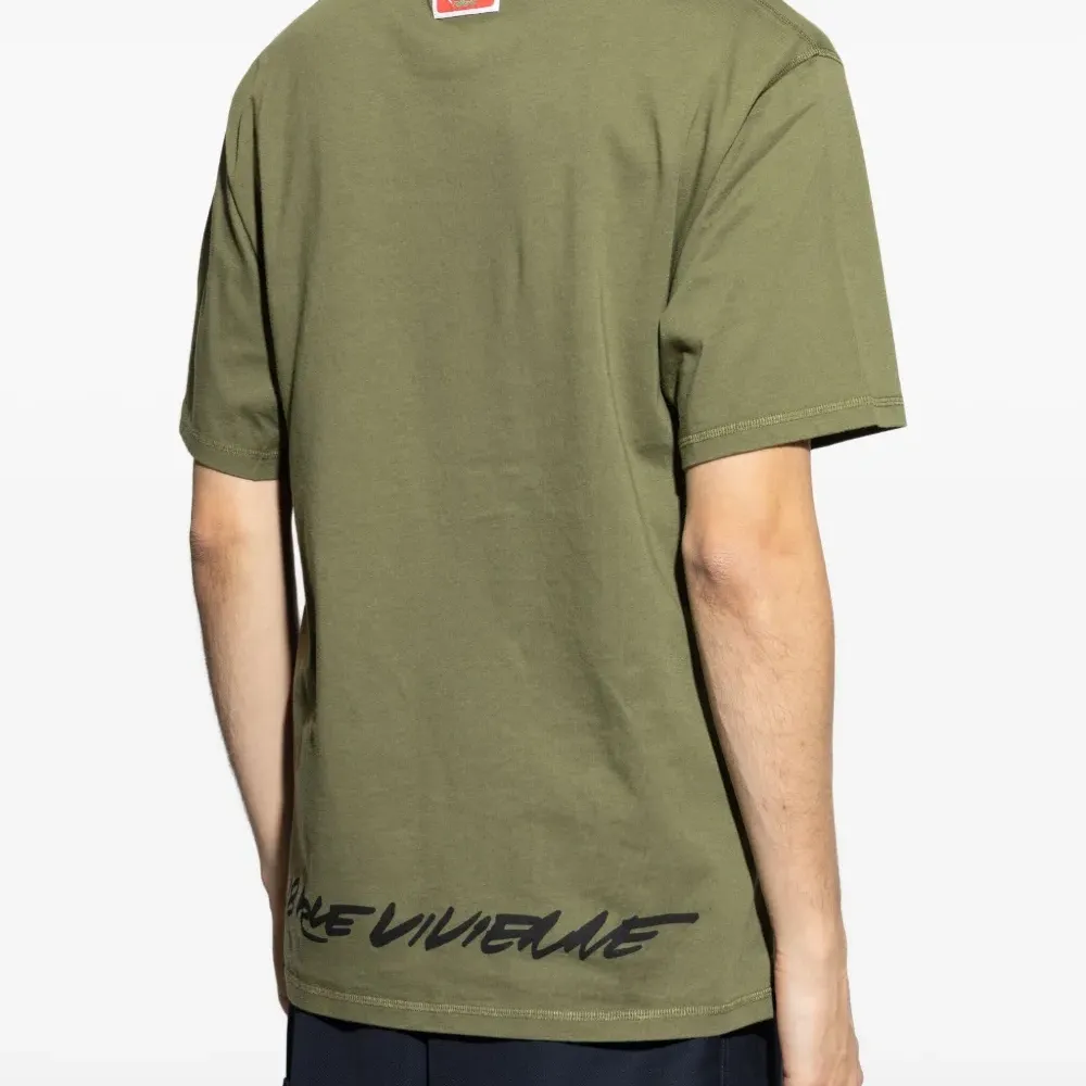 футболка с логотипом