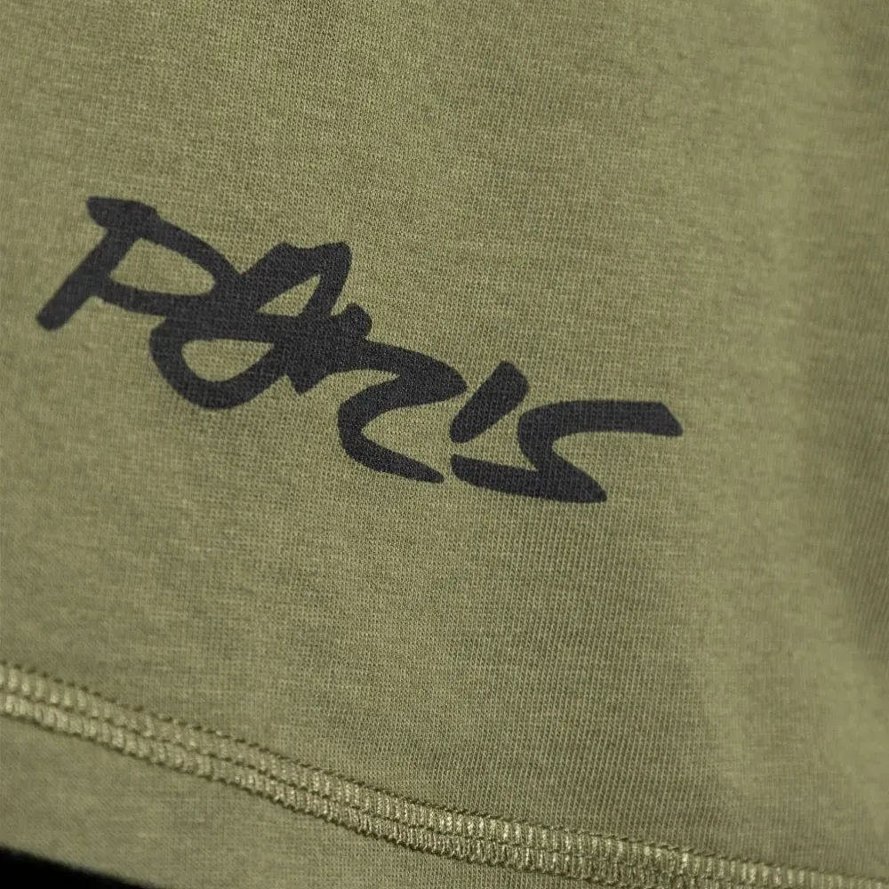 футболка с логотипом