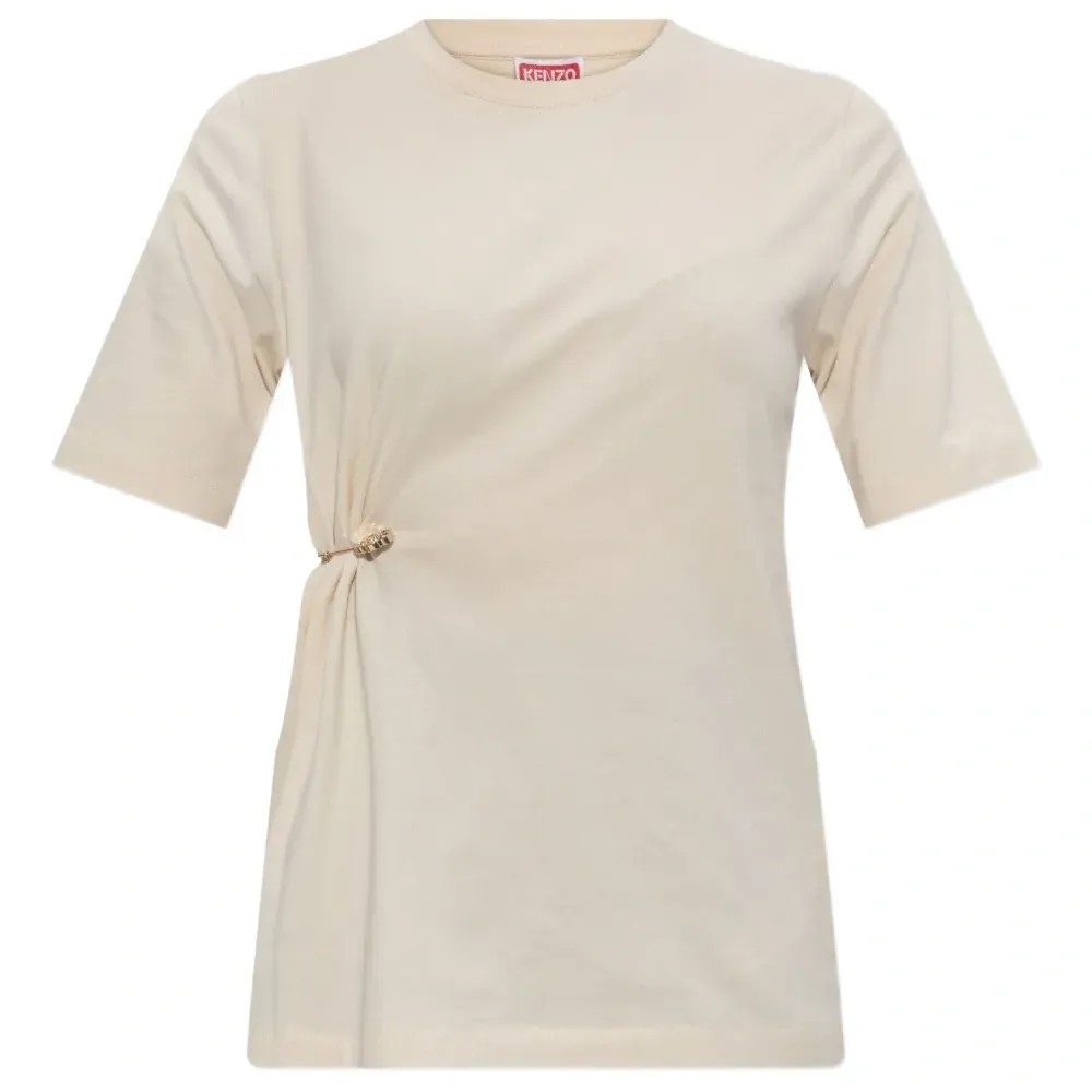 футболка со сборками