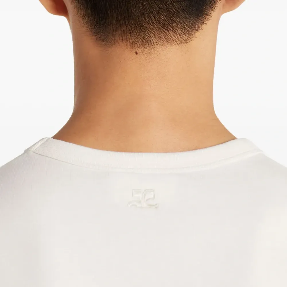 Футболка с вышитым логотипом Футболка с вышитым логотипом