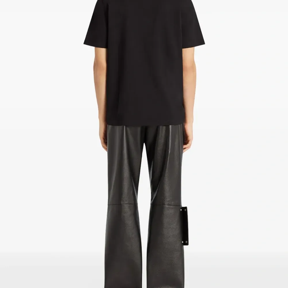 Футболка с круглым вырезом