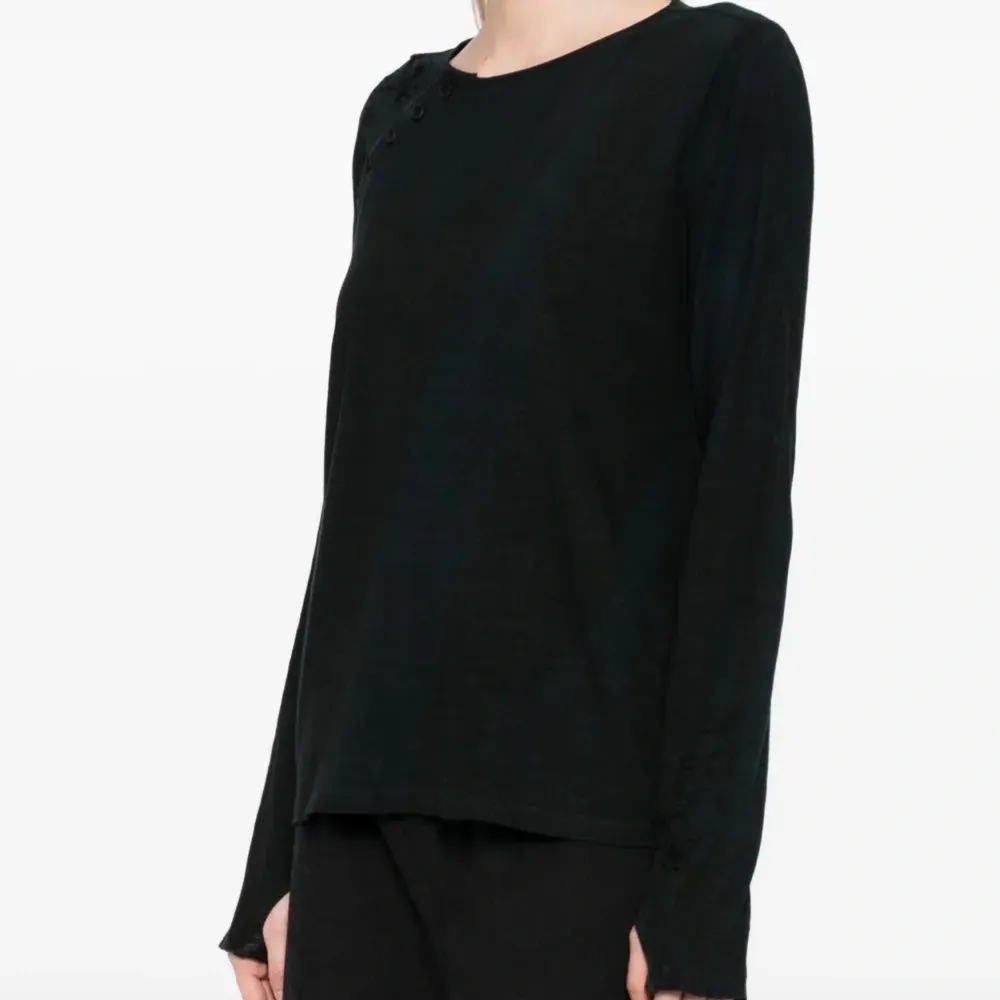 топ с косым воротником