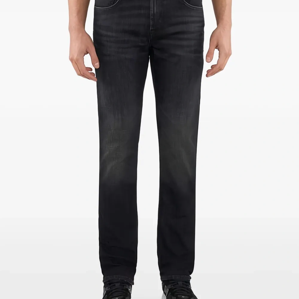 Джинсы темной стирки