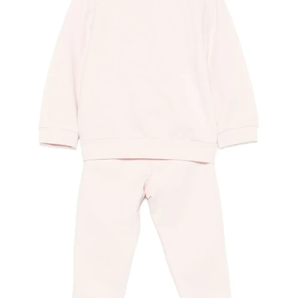 Комплект из топа и брюк с вышивкой