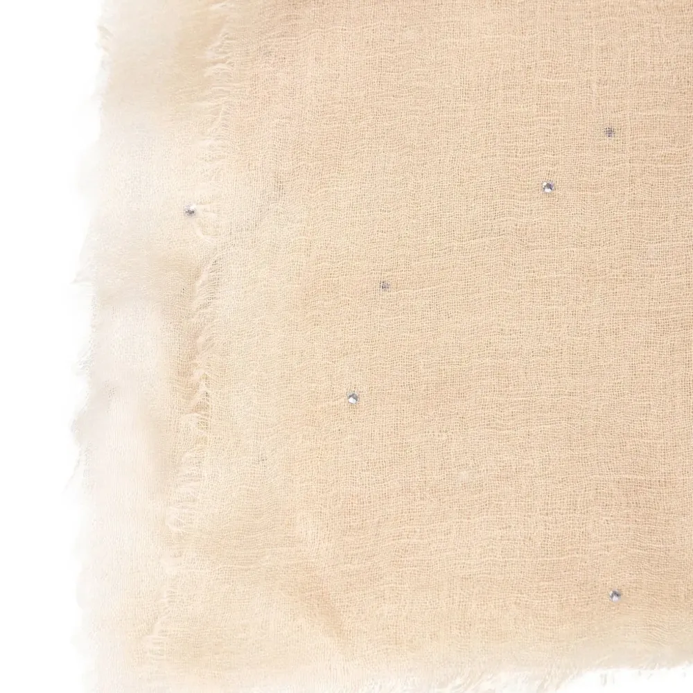 шарф с бахромой и кисточками