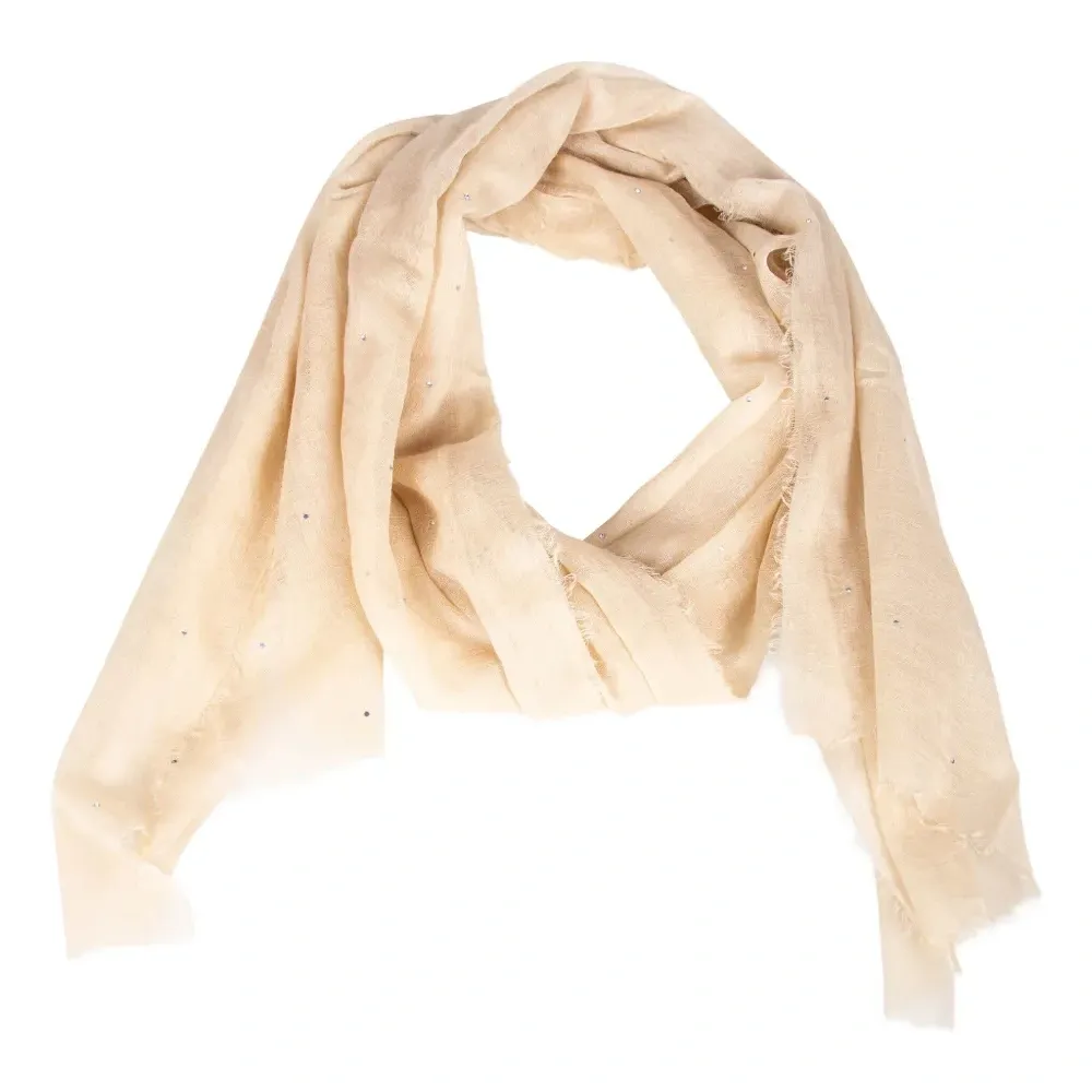 шарф с бахромой и кисточками