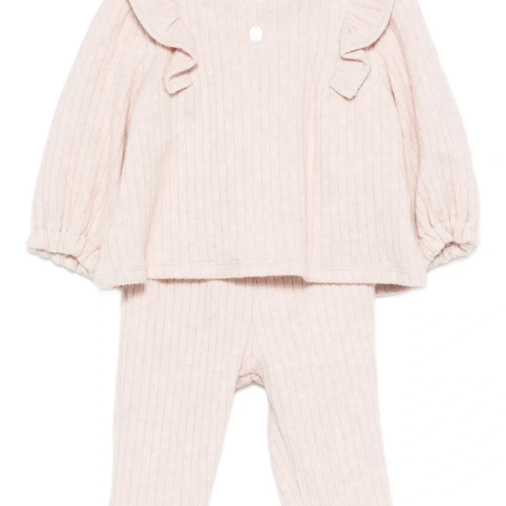 Комплект из топа и брюк с оборками