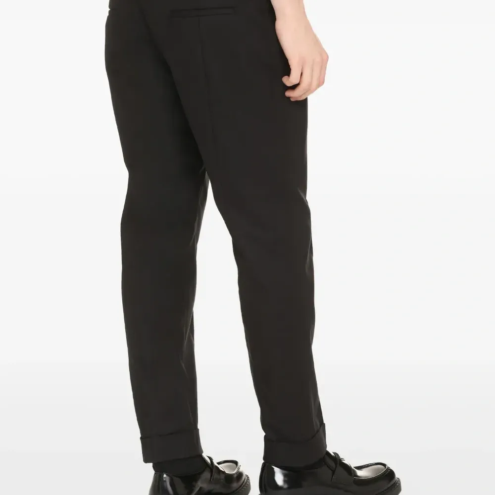 брюки с подворотами