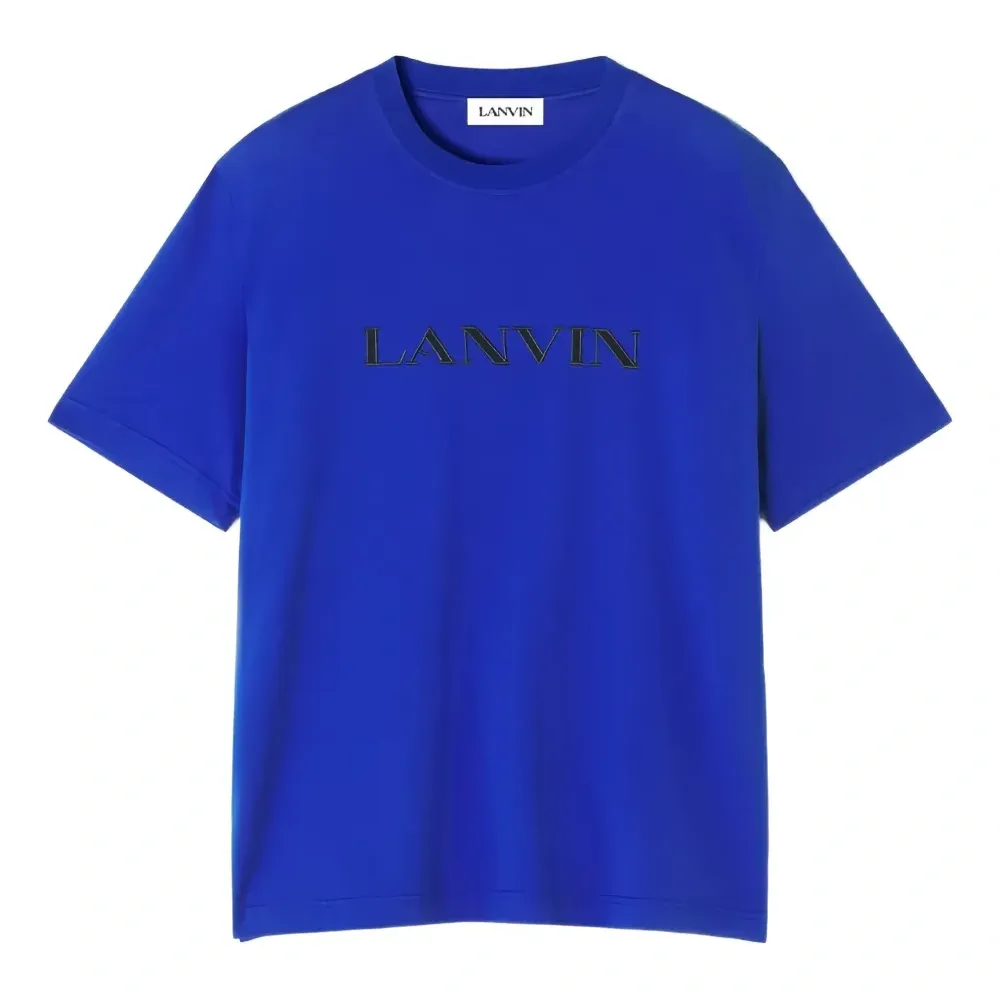 Футболка с вышитым логотипом