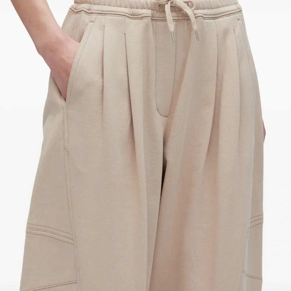 брюки со складками брюки со складками