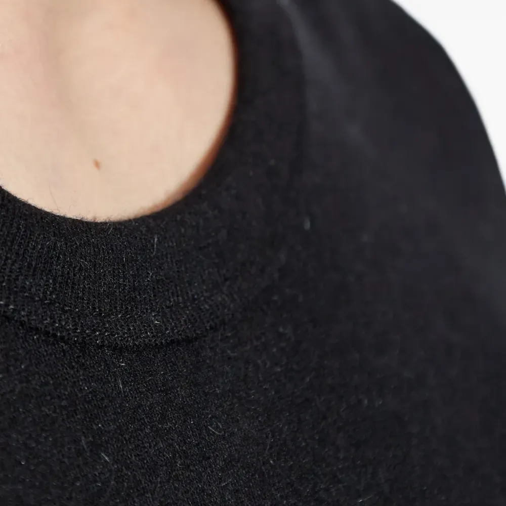 Топ без рукавов с круглым вырезом