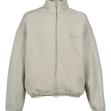 спортивная куртка с вышитым логотипом