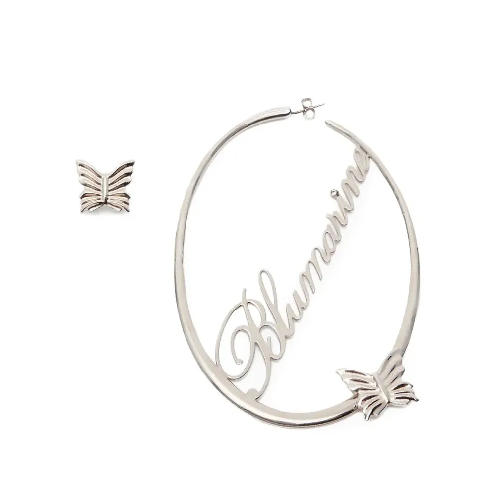 серьги с логотипом