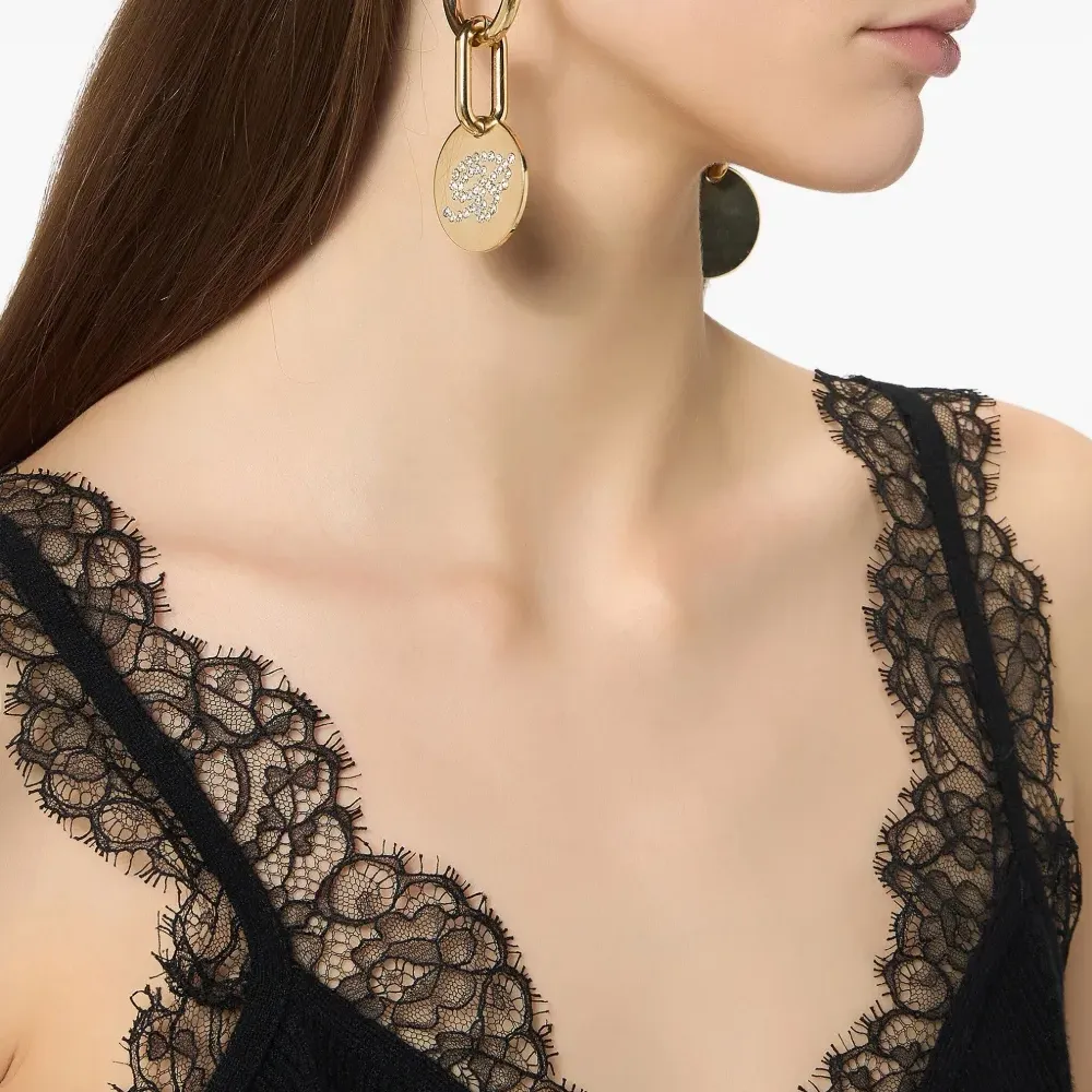 серьги с логотипом