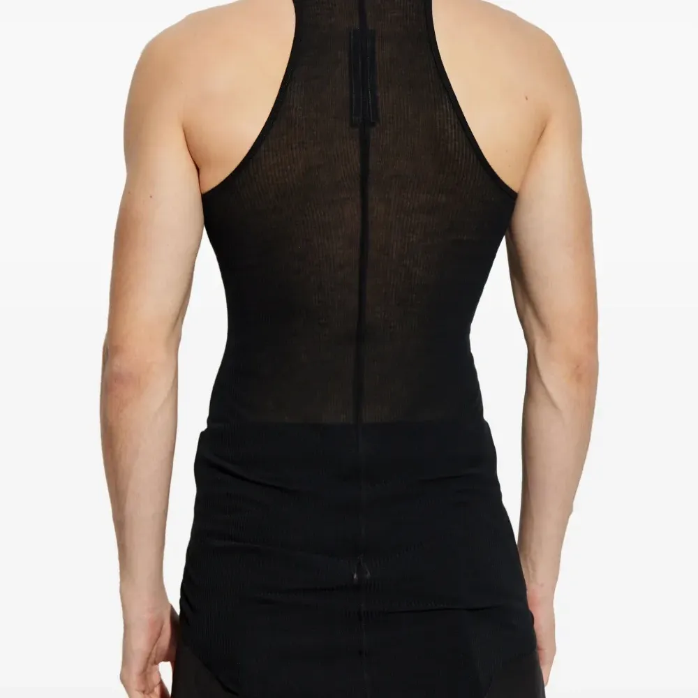 Спортивный топ в рубчик