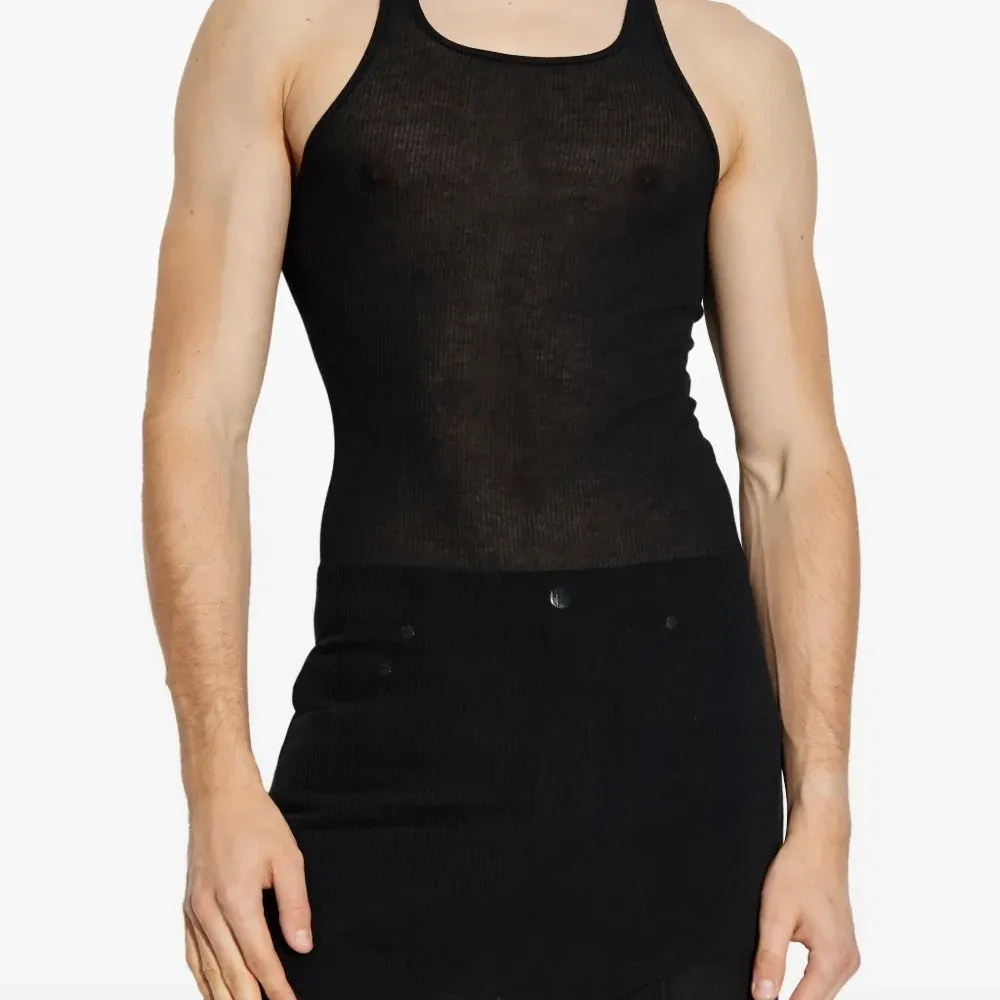 Спортивный топ в рубчик