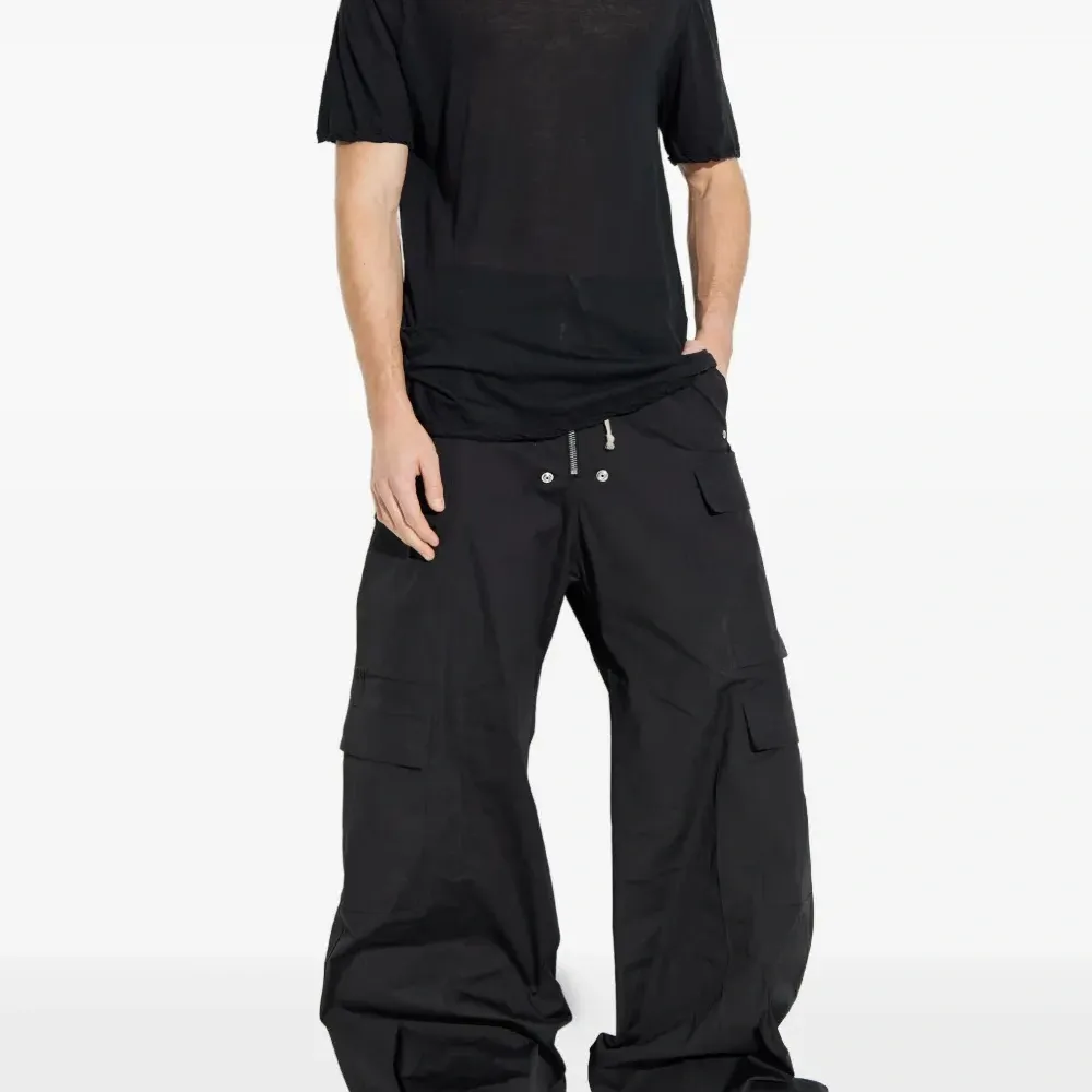 Футболка с круглым вырезом