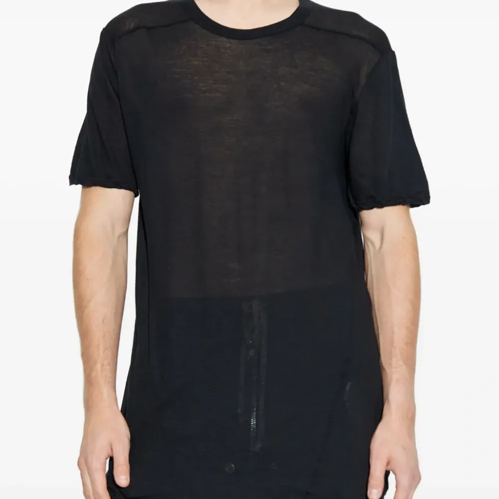 Футболка с круглым вырезом