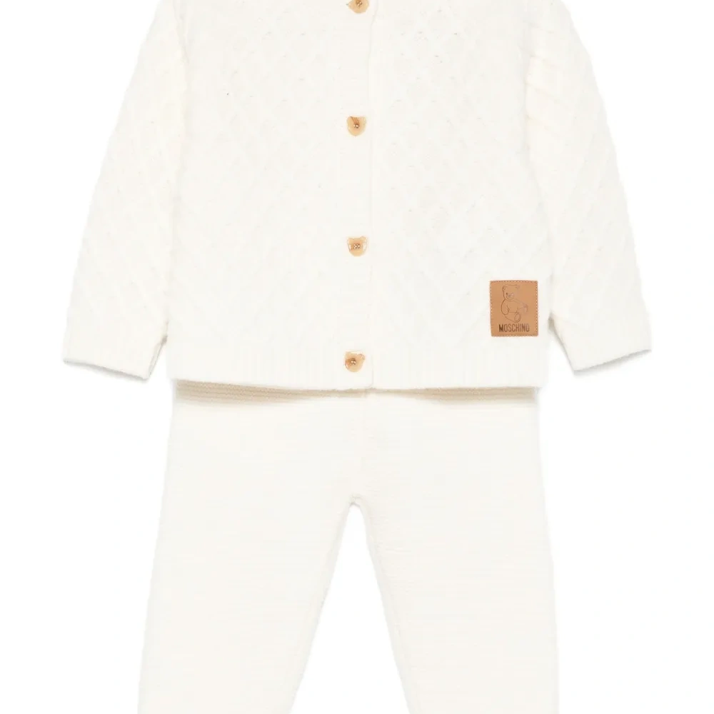 Стеганый комплект из топа и брюк Стеганый комплект из топа и брюк