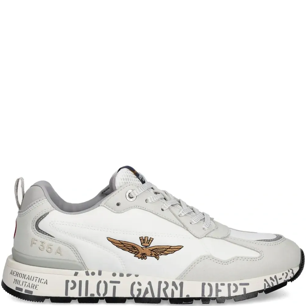 Кеды с вышитым логотипом Кеды с вышитым логотипом