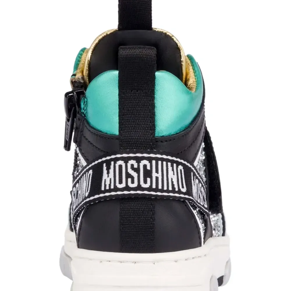 Высокие кроссовки с логотипом