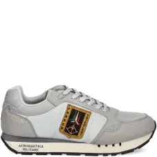 Кроссовки с нашивкой-логотипом Кроссовки с нашивкой-логотипом