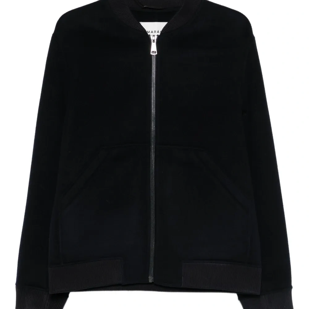 Куртка на молнии с накладным карманом