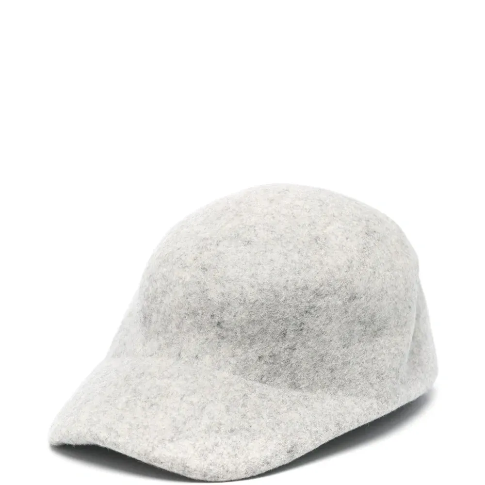 Кепка с закругленным козырьком