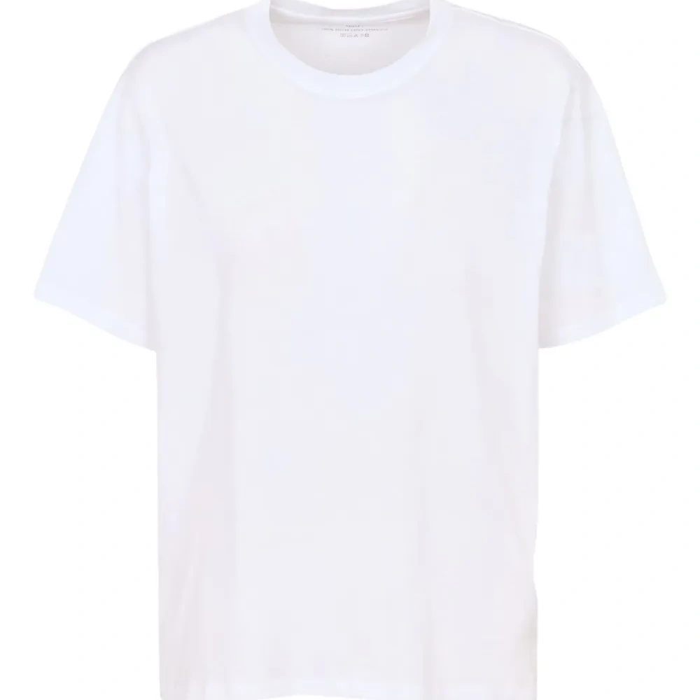 Футболка с круглым вырезом Футболка с круглым вырезом