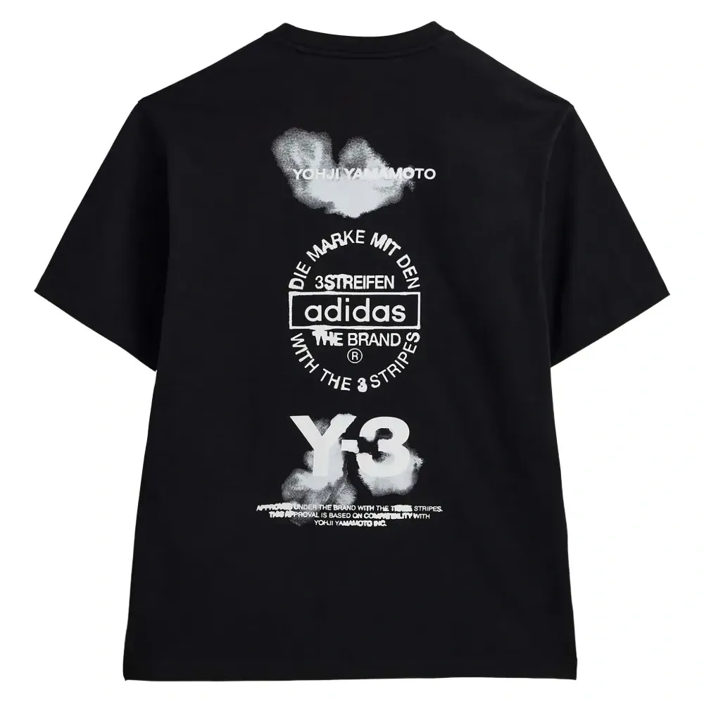 футболка с логотипом