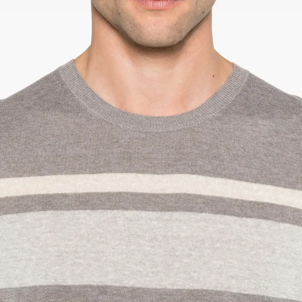 Футболка с отделкой в полоску