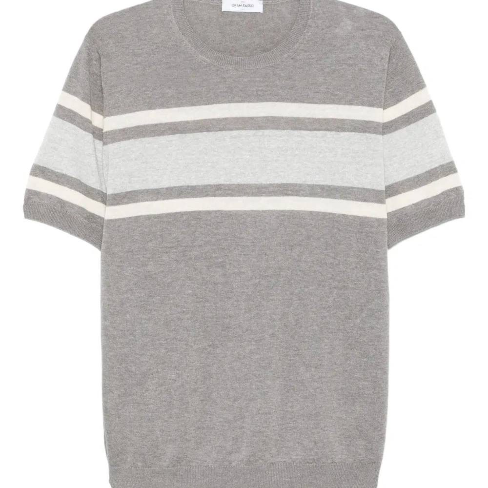 Футболка с отделкой в полоску