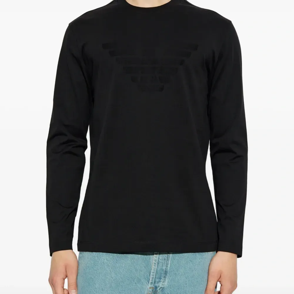 футболка с длинными рукавами