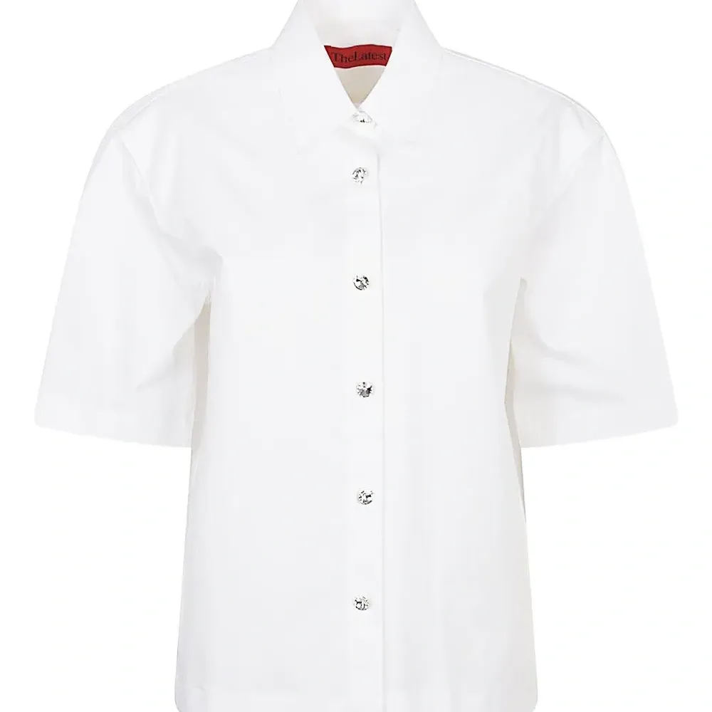 Рубашка с короткими рукавами и украшенными пуговицами