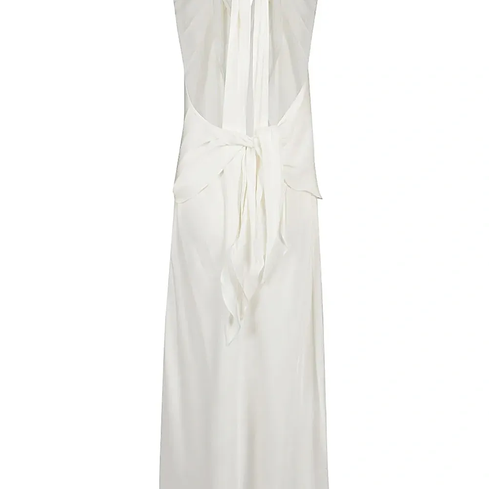 Платье без рукавов с драпированным вырезом