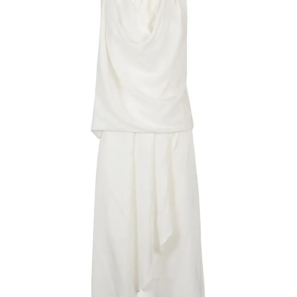 Платье без рукавов с драпированным вырезом