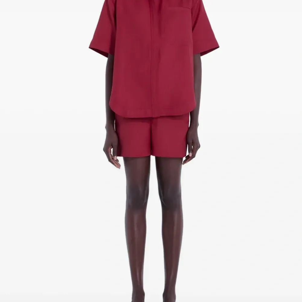 Рубашка с короткими рукавами и карманом