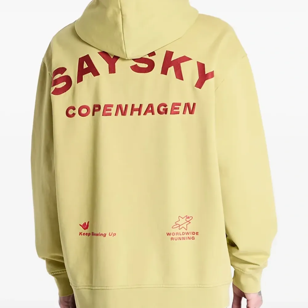 Худи с вышивкой