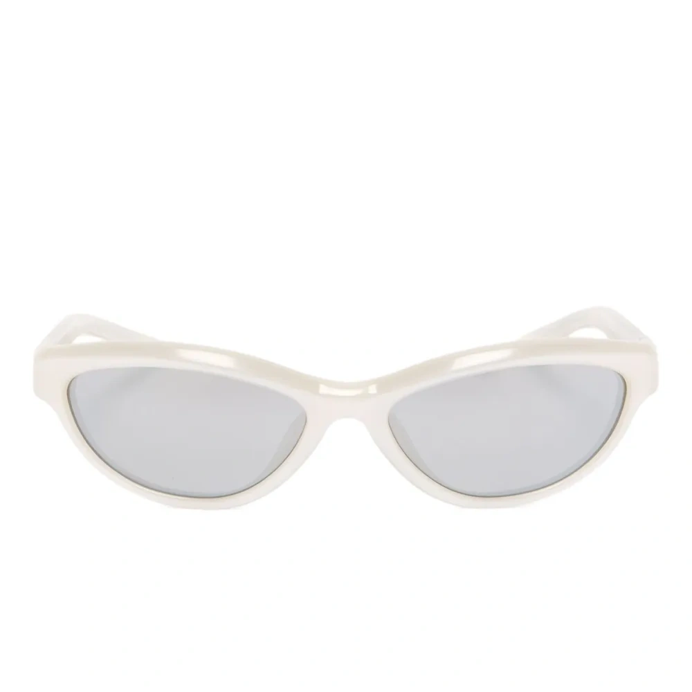 Солнцезащитные очки в оправе 'кошачий глаз'