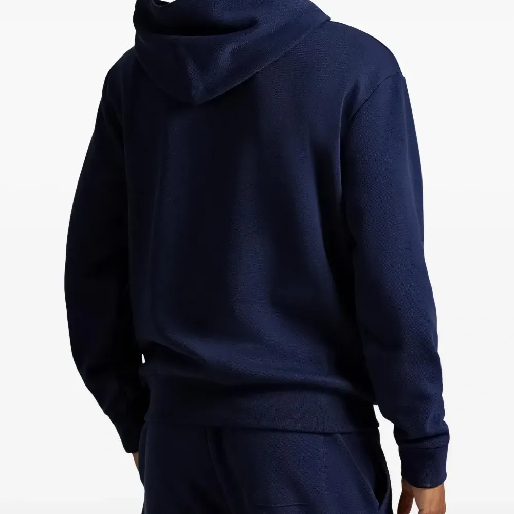 Худи с вышитым логотипом