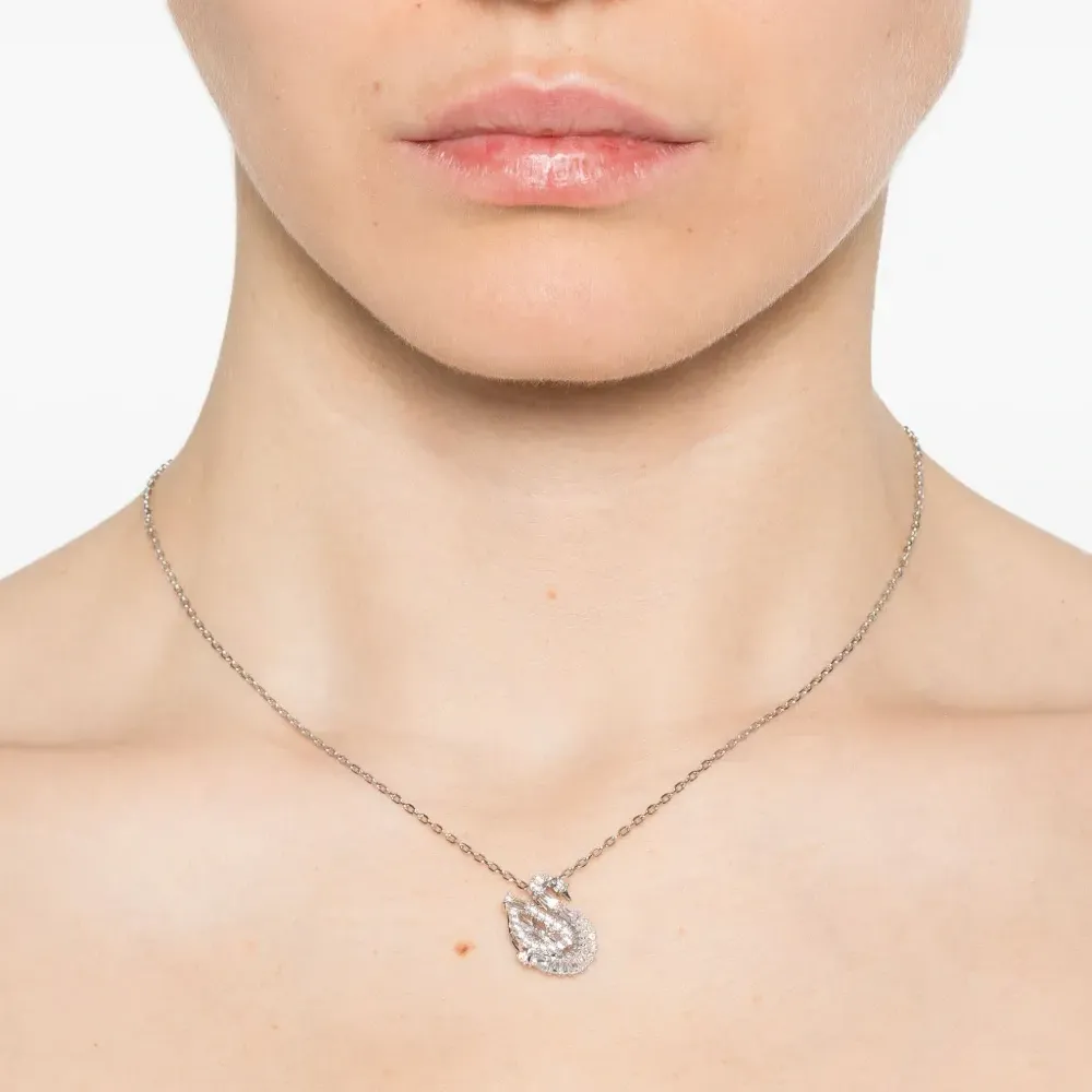 колье с подвеской Swan колье с подвеской Swan