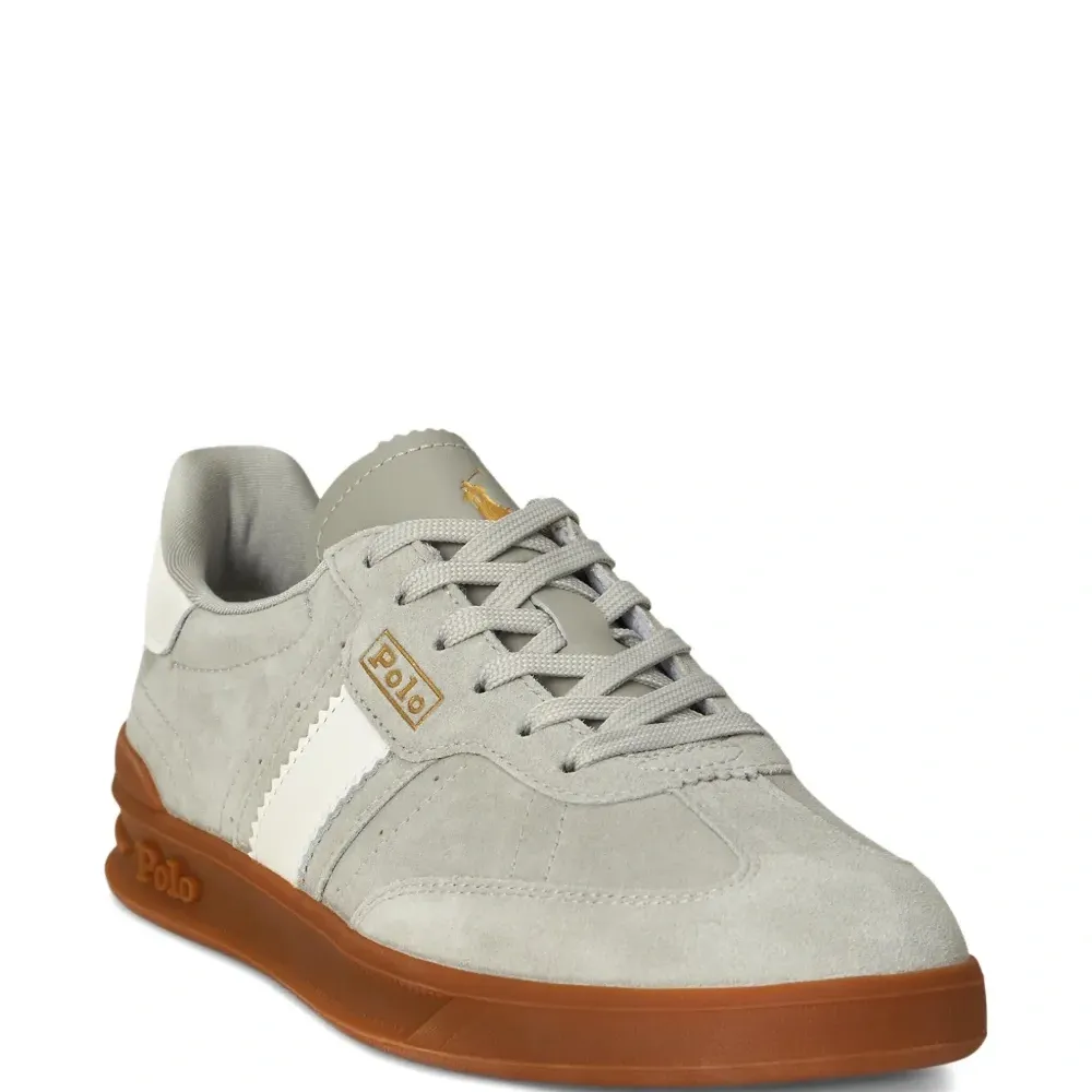 кроссовки со вставками