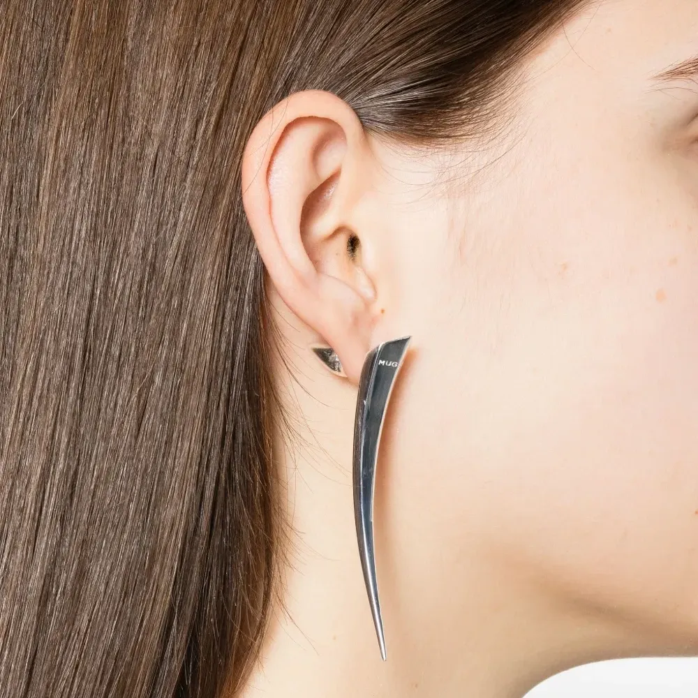 Серьги с логотипом